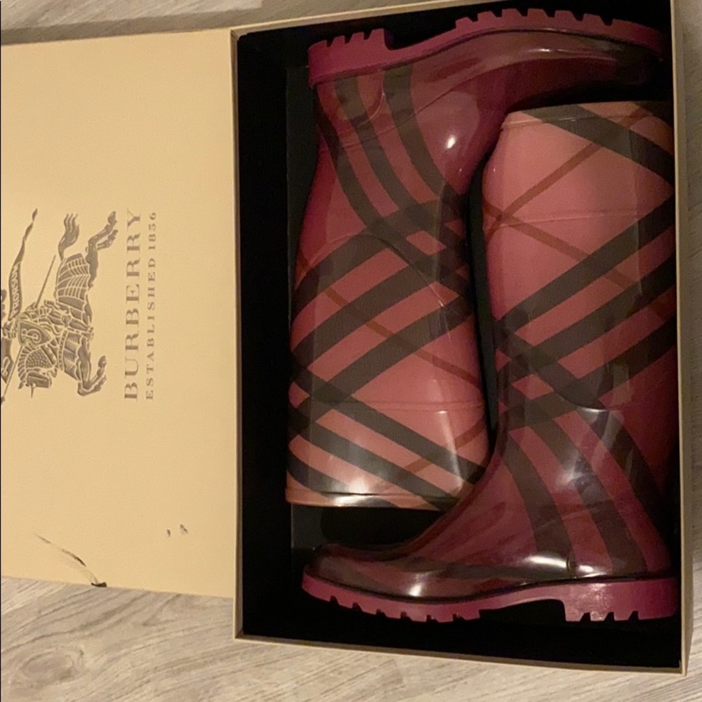 Burberry Pink Rain boots w/ box